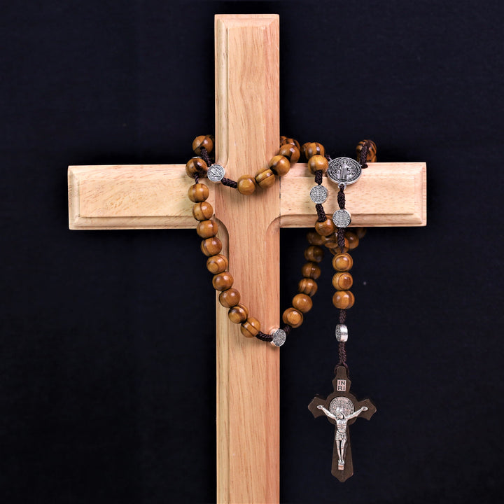 Chapelet et croix en bois d'olivier, perles de saint Benoît - image 6