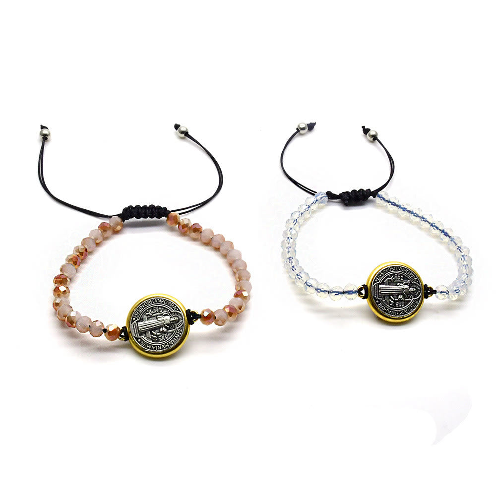 Bracelet ajustable avec breloque croix et médaille de Saint Benoît - image 2