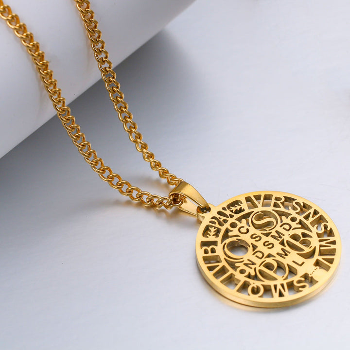 Christianartworkshop Collier pendentif ajouré avec symbole de saint Benoît - image 4