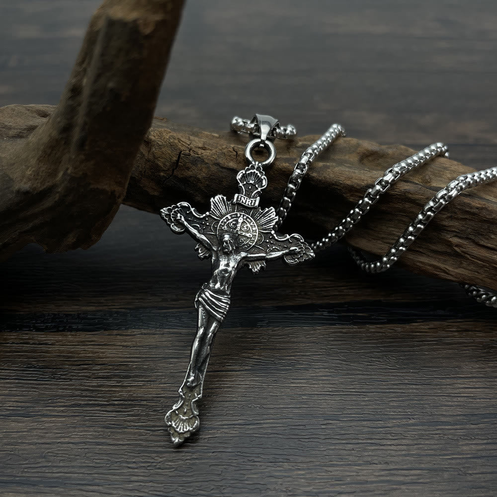 Collier crucifix avec symbole de saint Benoît - Métallique - image 0