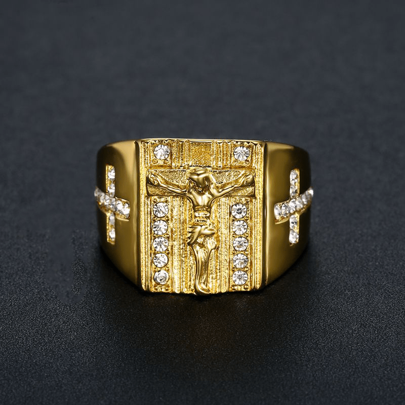 Bague religieuse crucifix Jésus en zircone, par Christianartworkshop - image 1