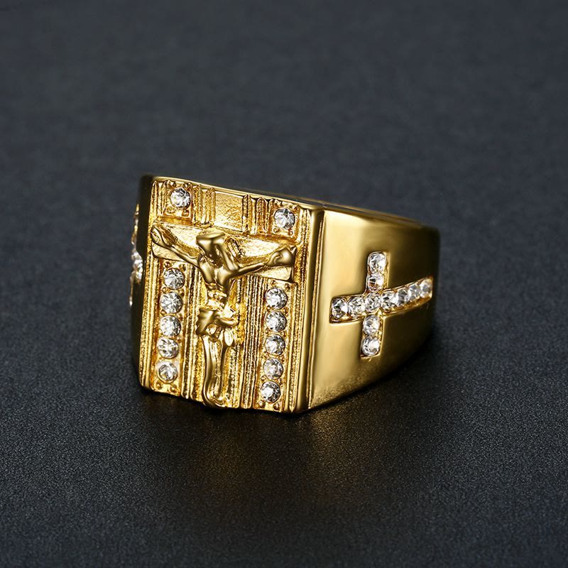 Bague religieuse crucifix Jésus en zircone, par Christianartworkshop - Doré - US 14 - image 0