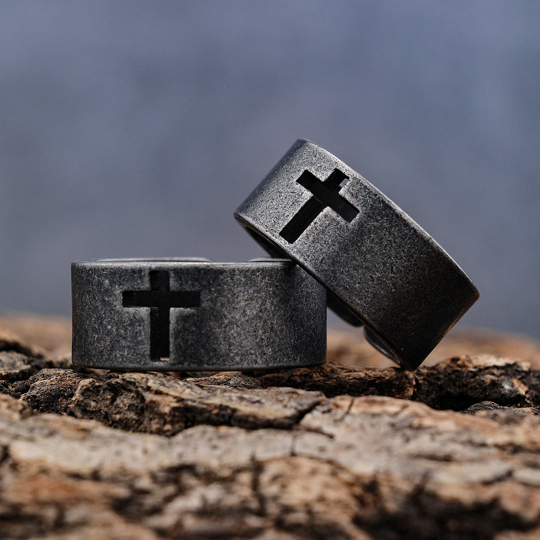 Bague croix Christianartworkshop en acier inoxydable style punk antique - image 5
