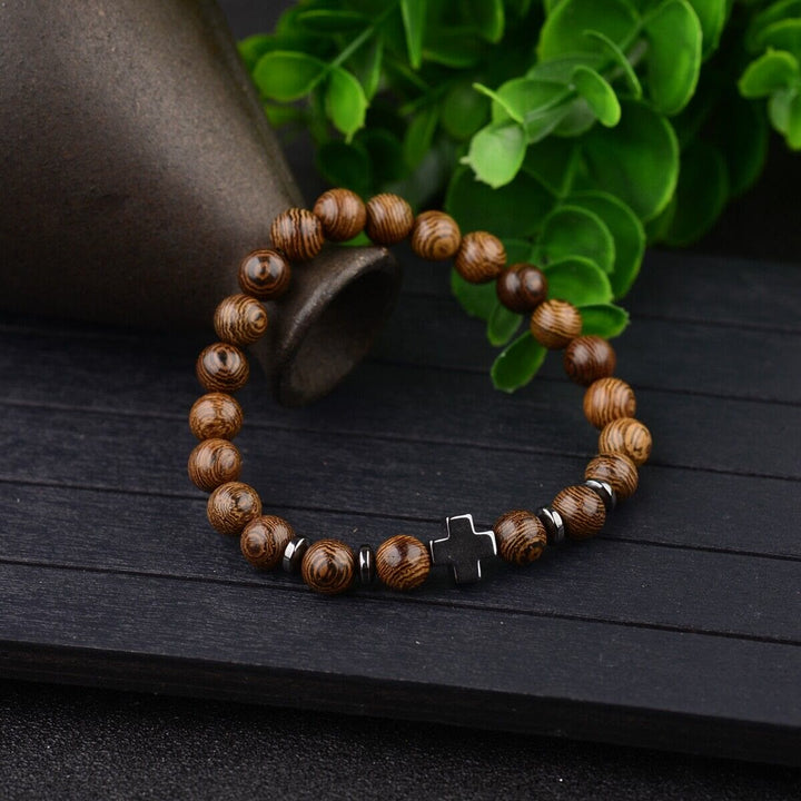 Bracelet en perles de bois en forme de croix, Christianartworkshop - image 2