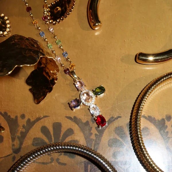 Christianartworkshop Collier pendentif croix avec 12 pierres précieuses et motifs bibliques - image 1