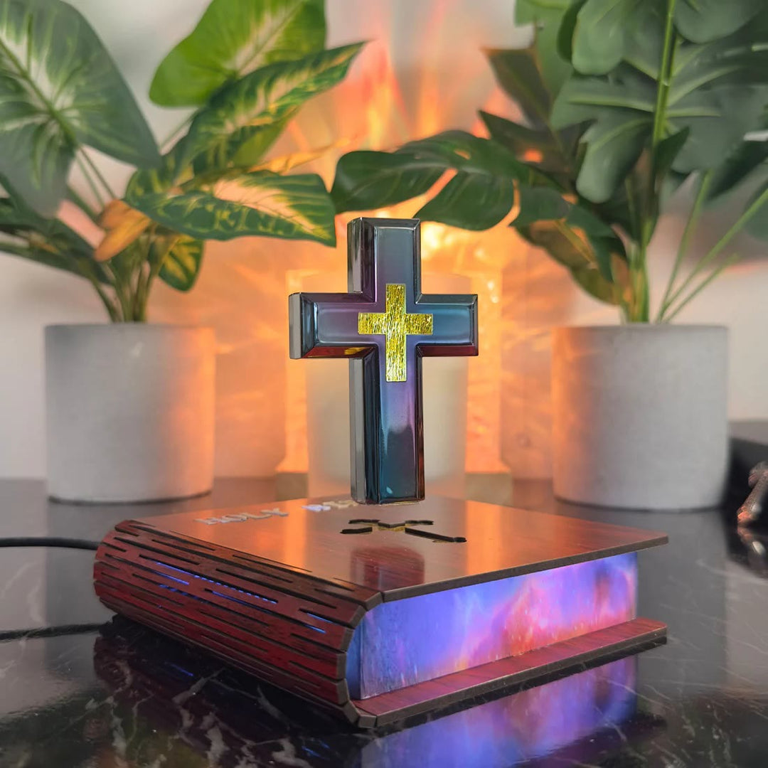 Christianartworkshop Ornement de croix magnétique en lévitation sur socle de livre - Base de livre - Croix colorée - Prise AU - image 0