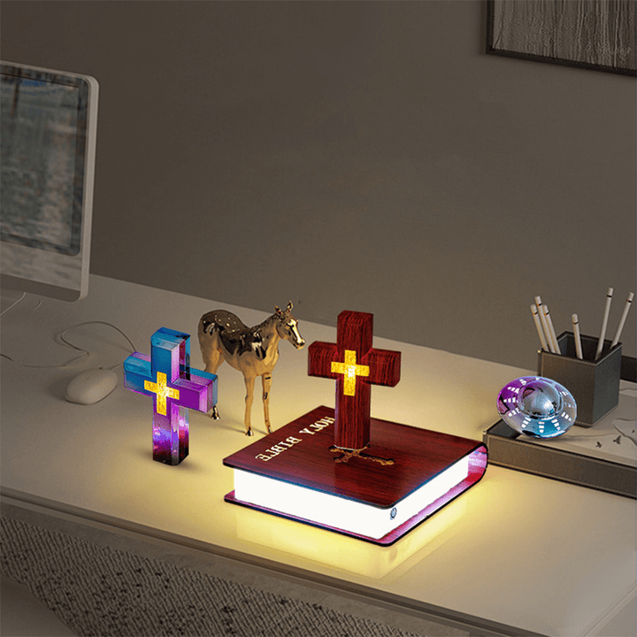 Christianartworkshop Ornement de croix magnétique en lévitation sur socle de livre - image 8