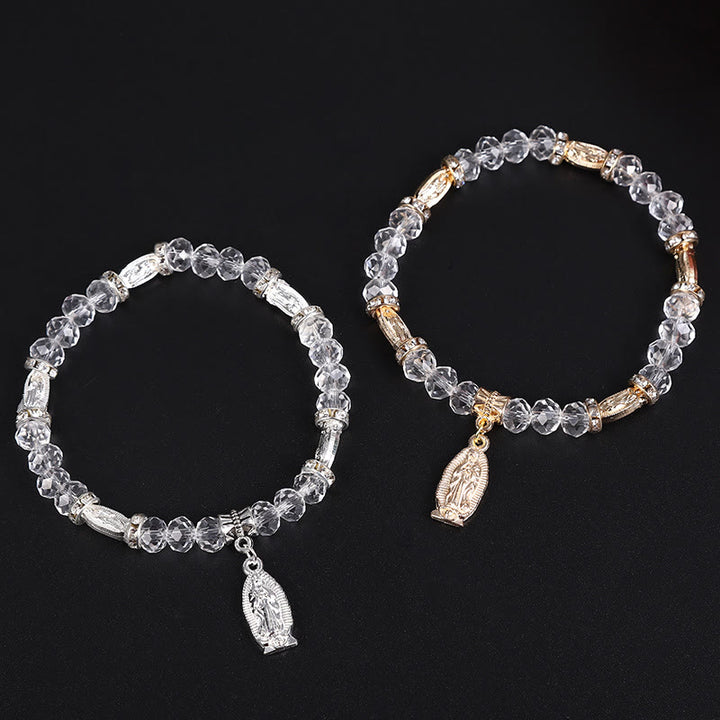 Bracelet en perles de verre transparent avec pendentif Vierge Marie, réalisé par Christianartworkshop - image 3