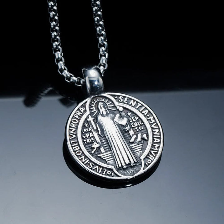 Christianartworkshop Collier à motif double face avec symbole de Saint Benoît - Argent - image 7