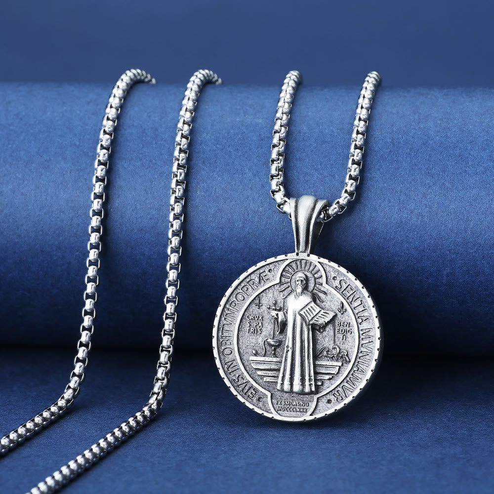 Christianartworkshop Collier pendentif catholique vintage Saint Benoît : Bijou amulette pour la prière - Saint Benoît - image 0