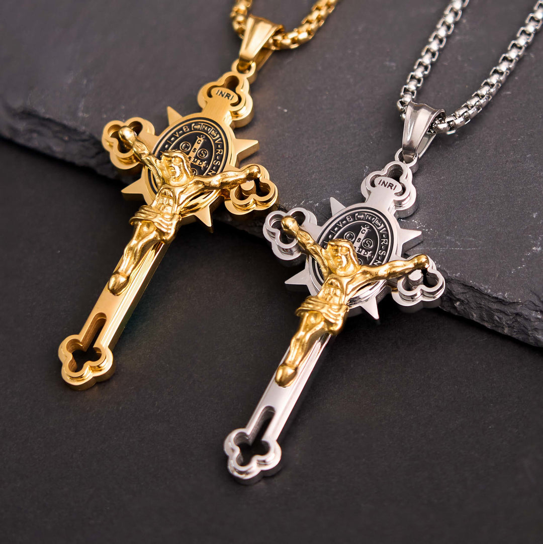 Christianartworkshop Collier crucifix avec symbole de saint Benoît - image 1