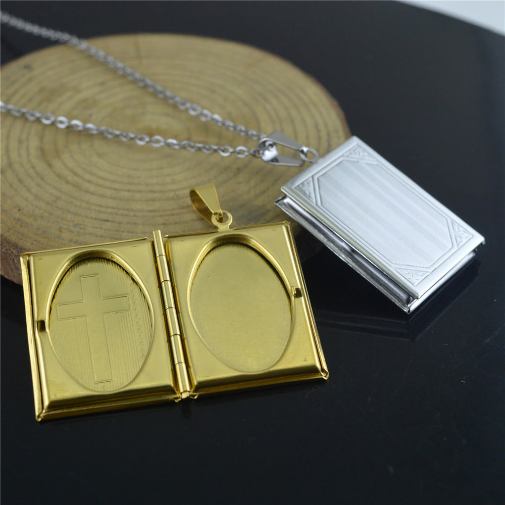 Christianartworkshop Collier pendentif pratique en forme de Bible ouvrable - image 1