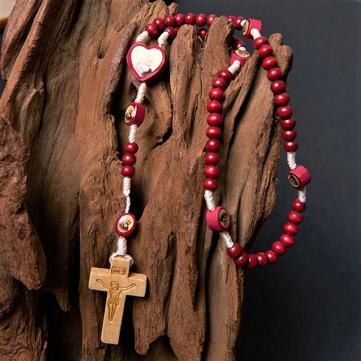 Chapelet en bois rouge vin, croix, Vierge Marie, art chrétien - image 9