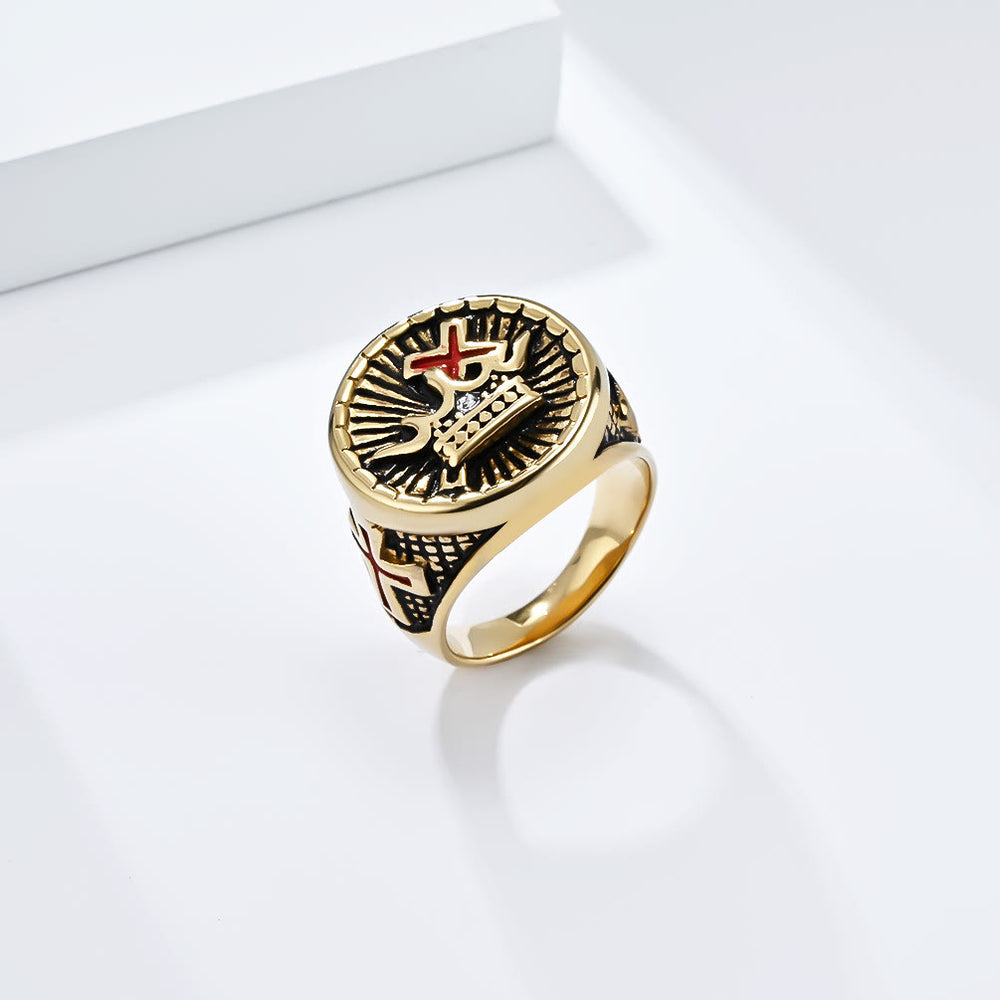 Bague en titane style rétro croix et couronne de Christianartworkshop - Doré - US 13 - image 1