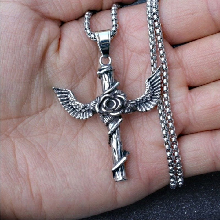 Christianartworkshop Collier en titane avec pendentif croix rose et ailes style rétro - image 2
