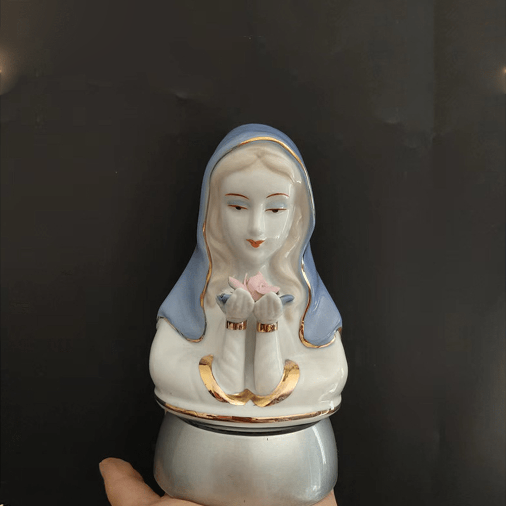 Christianartworkshop Figurine de la Vierge Marie en céramique blanche et bleue de style classique, ornement de bureau stéréoscopique - image 1