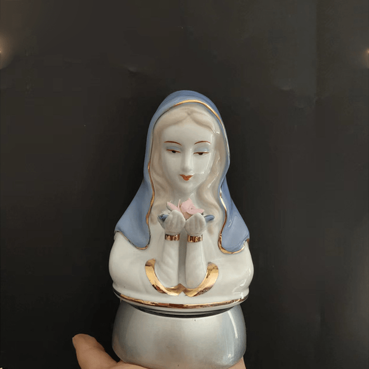 Christianartworkshop Figurine de la Vierge Marie en céramique blanche et bleue de style classique, ornement de bureau stéréoscopique - image 1