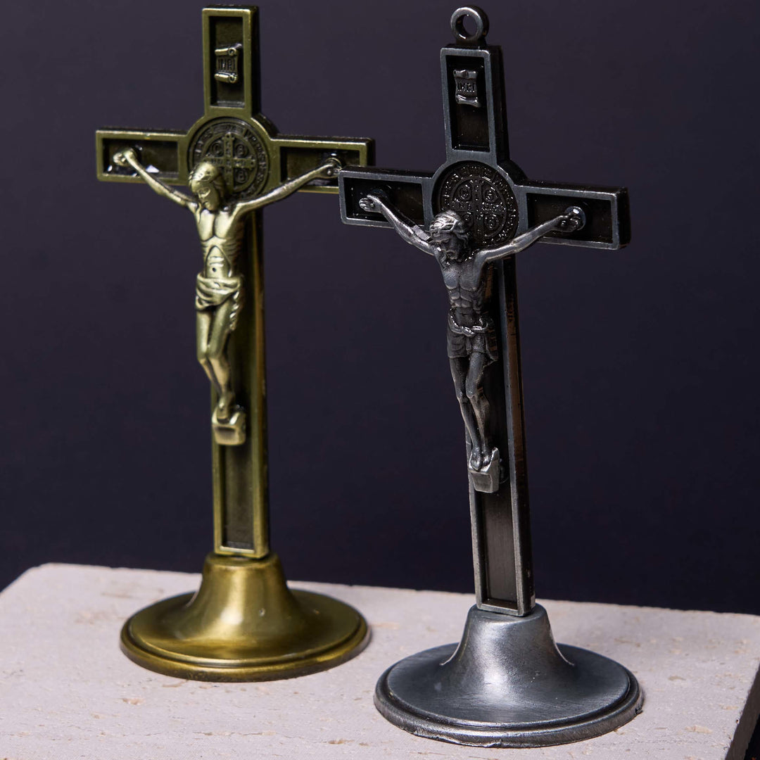 Christianartworkshop Crucifix stéréoscopique de style classique en alliage argent-bronze - image 2