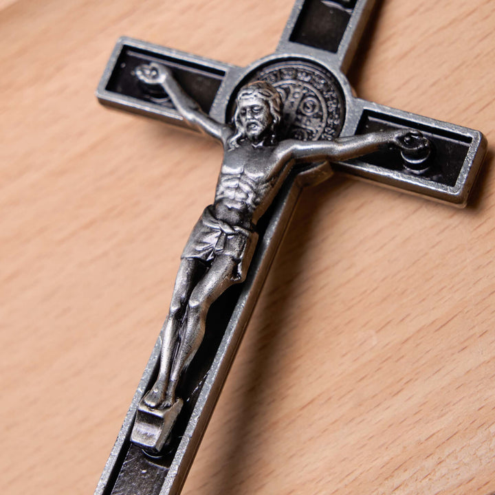Christianartworkshop Crucifix stéréoscopique de style classique en alliage argent-bronze - image 3