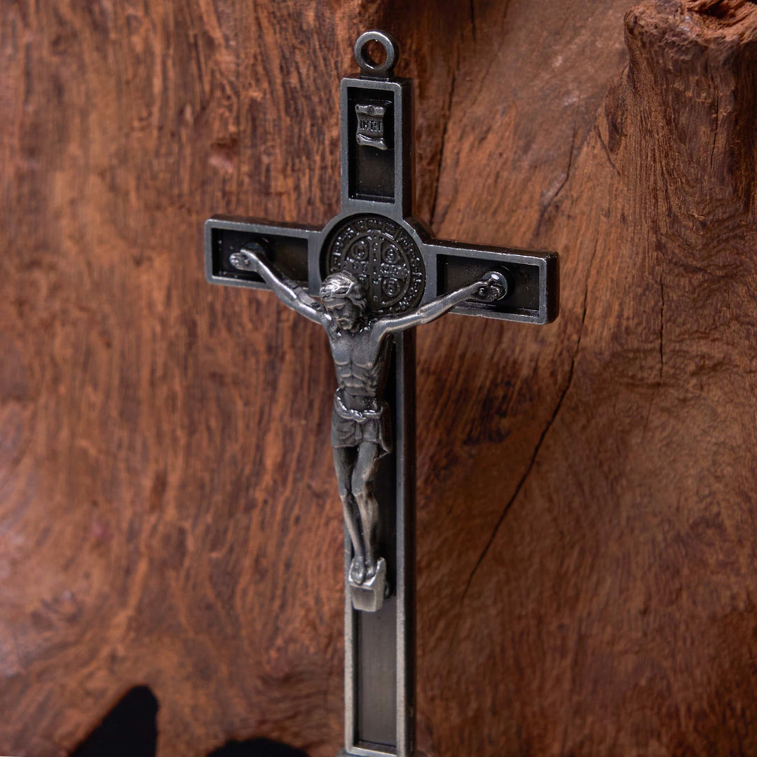 Christianartworkshop Crucifix stéréoscopique de style classique en alliage argent-bronze - image 4