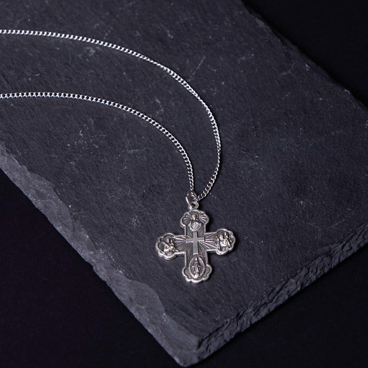 Christianartworkshop Collier pendentif croix à quatre directions en carmélite style classique - image 13