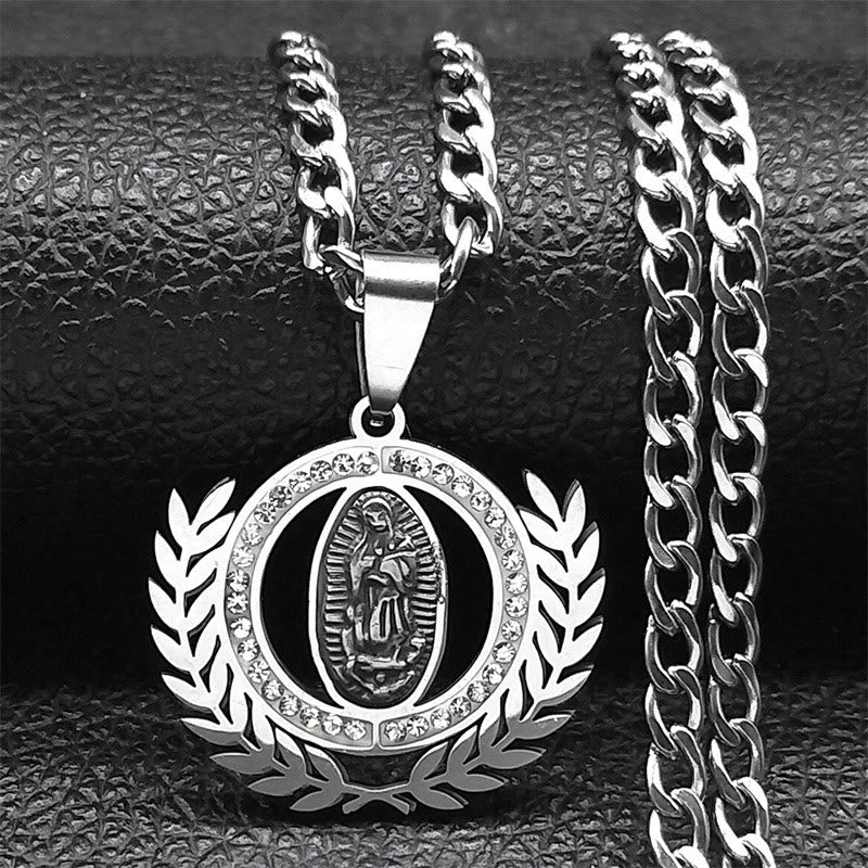 Christianartworkshop Collier pendentif classique en forme de branche d'olivier orné de strass représentant Notre-Dame de Guadalupe - Argent - image 2