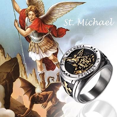 Bague en acier titane style rétro représentant l'archange Michel, signée Christianartworkshop - image 1