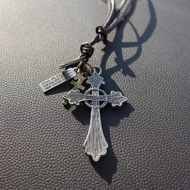 Christianartworkshop Collier pendentif crucifix style rétro classique en cuir et corde - image 8