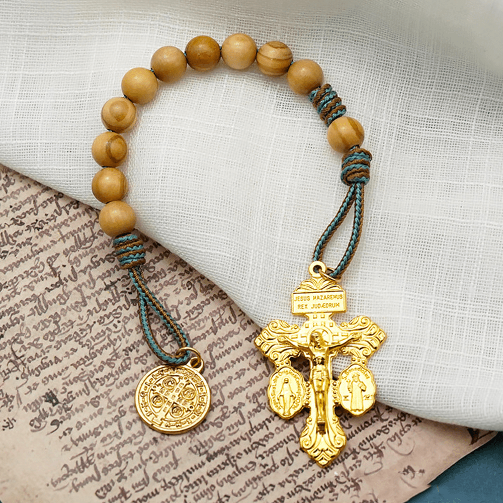 Christianartworkshop Médaille et crucifix de saint Benoît, chapelet rond de 10 mm en bois d'olivier doré avec cordon en nylon, pour pochette - image 1