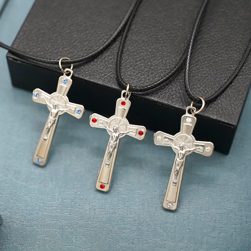 Christianartworkshop Collier crucifix de style rétro classique avec pendentif en pierre précieuse colorée - Rouge - image 0