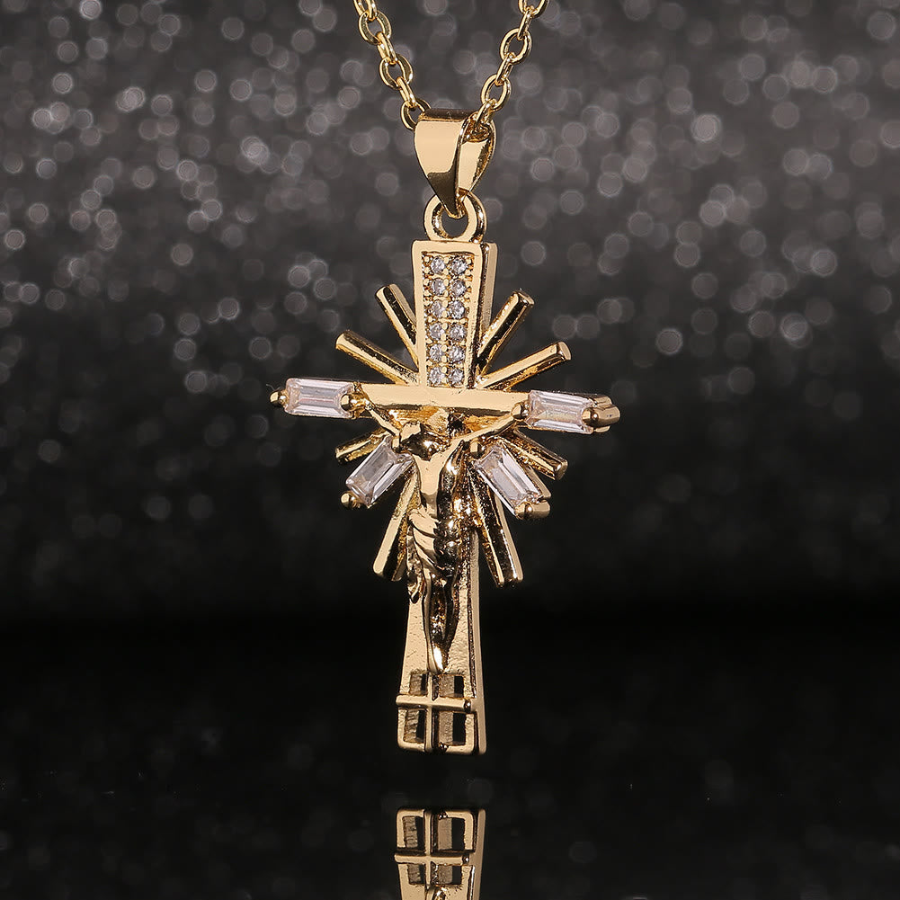 Christianartworkshop Collier pendentif crucifix léger et luxueux orné de diamants - image 1