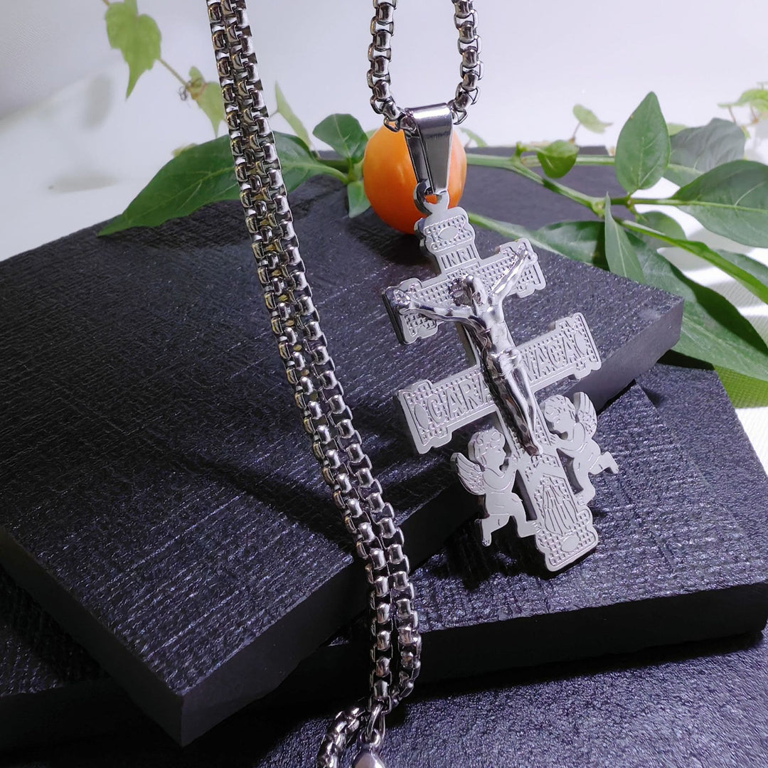 Christianartworkshop Collier pendentif crucifix rétro style classique avec anges - image 5