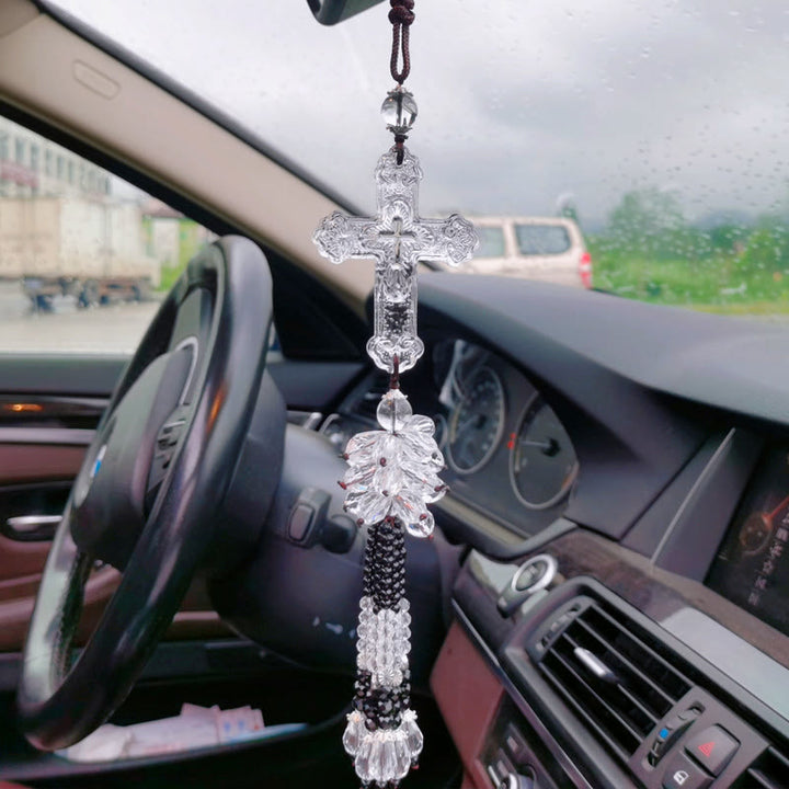 Christianartworkshop Pendentif de voiture de style moderne, orné d'un crucifix en cristal et de pompons. Décoration à suspendre pour voiture. - Pendentif en perle transparente - image 11