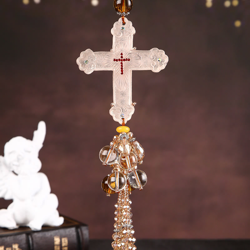 Christianartworkshop Pendentif de voiture de style moderne, orné d'un crucifix en cristal et de pompons. Décoration à suspendre pour voiture. - Pendentif en perle blanche - image 2