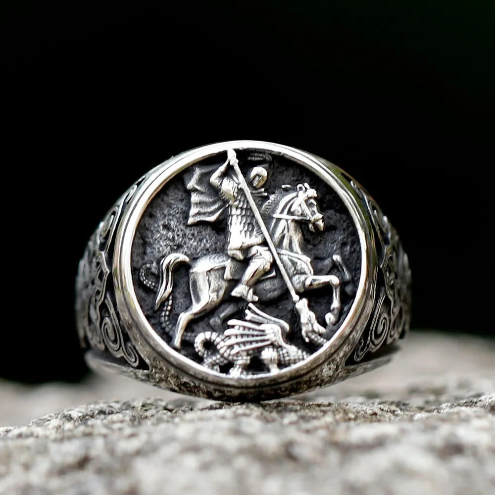 Bague en alliage avec figurine de Saint Georges Dargon style rétro classique de Christianartworkshop - image 2