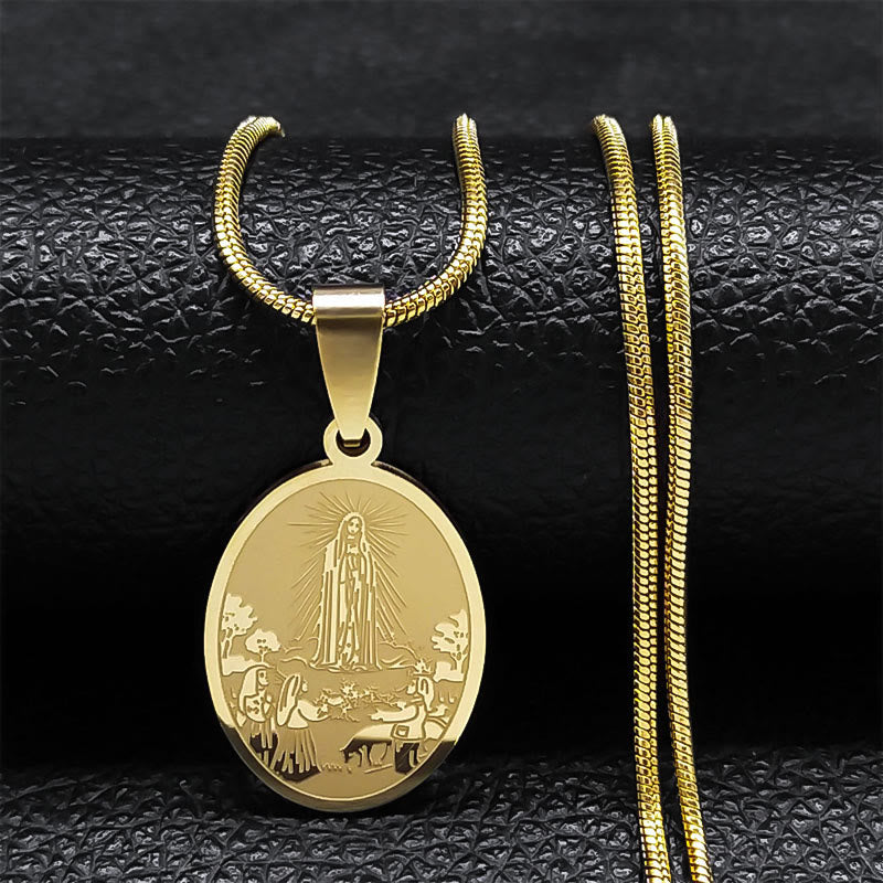 Christianartworkshop Collier pendentif Notre-Dame de Fatima de style classique, orné d'un pendentif porte-bonheur. - Or - image 1