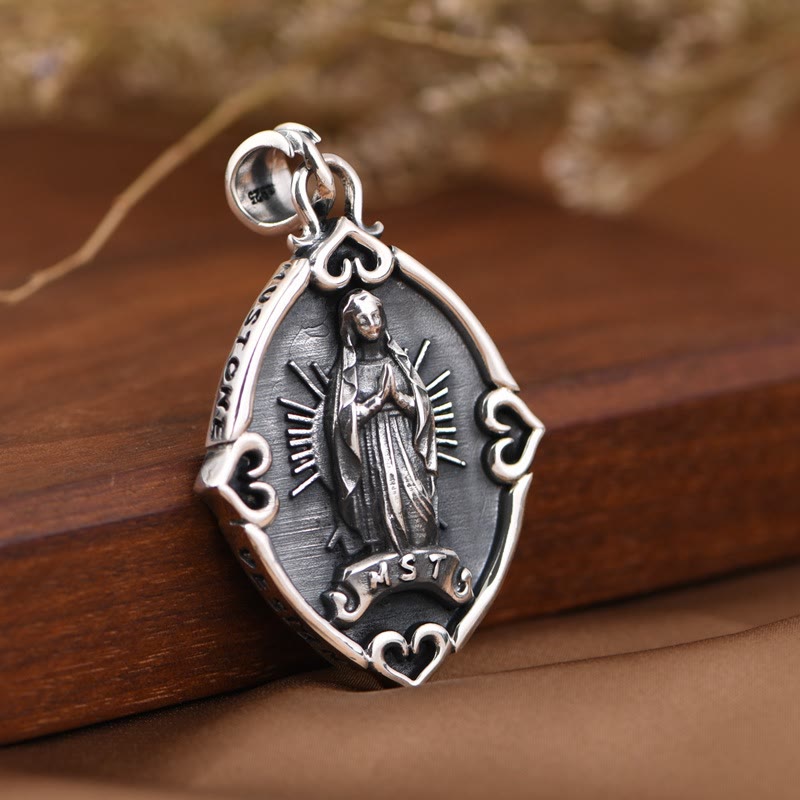 Collier pendentif Notre-Dame de Guadalupe en argent sterling, style rétro, créé par Christianartworkshop - image 1