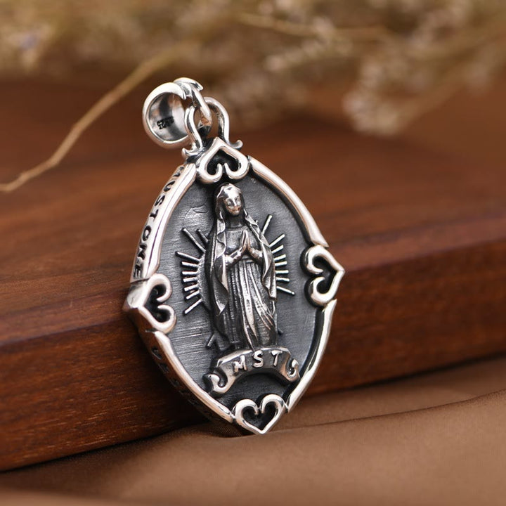 Collier pendentif Notre-Dame de Guadalupe en argent sterling, style rétro, créé par Christianartworkshop - image 1