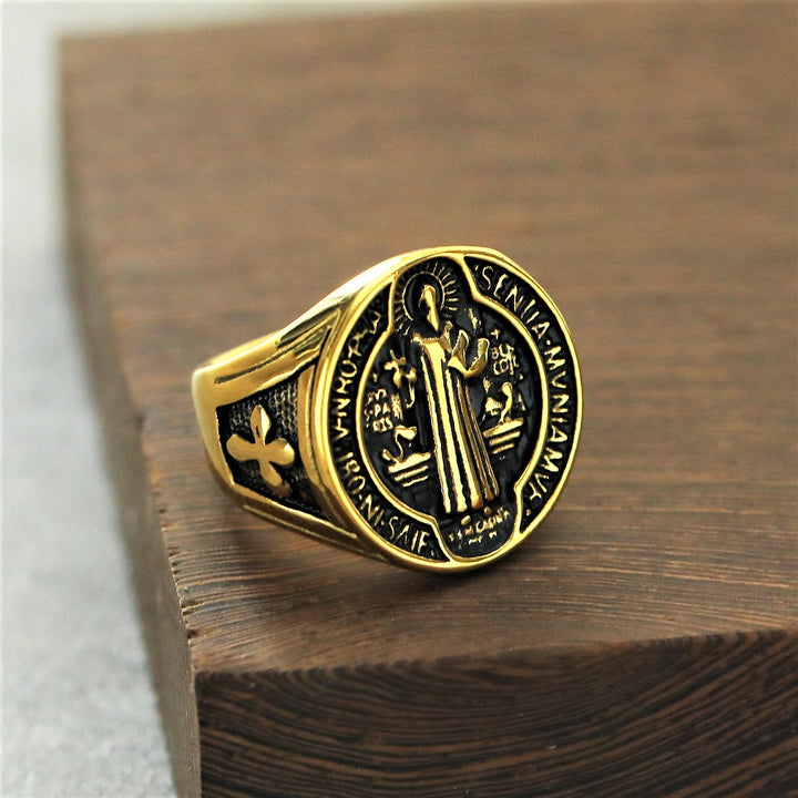 Bague en acier titane Christianartworkshop classique rétro Saint Benoît, symbole de foi et de protection. - image 5