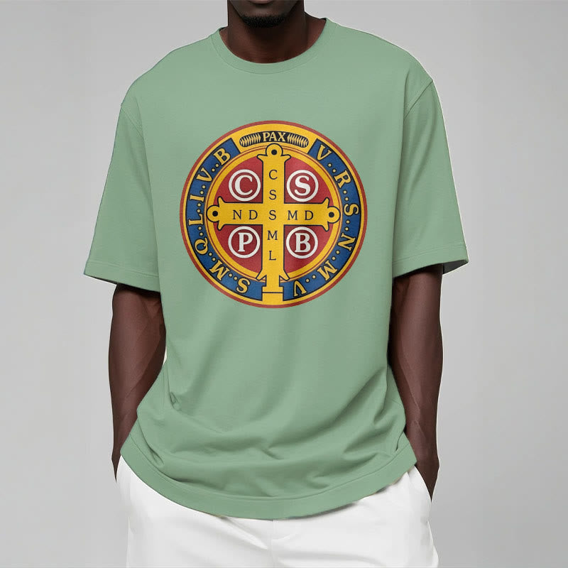 T-shirt à manches courtes Christianartworkshop style classique avec médaille dorée de Saint Benoît - image 12