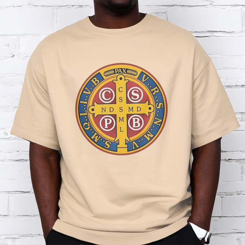 T-shirt à manches courtes Christianartworkshop style classique avec médaille dorée de Saint Benoît - image 8
