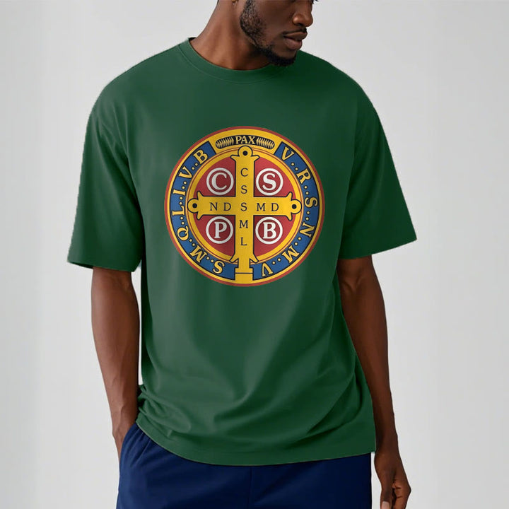 T-shirt à manches courtes Christianartworkshop style classique avec médaille dorée de Saint Benoît - image 10