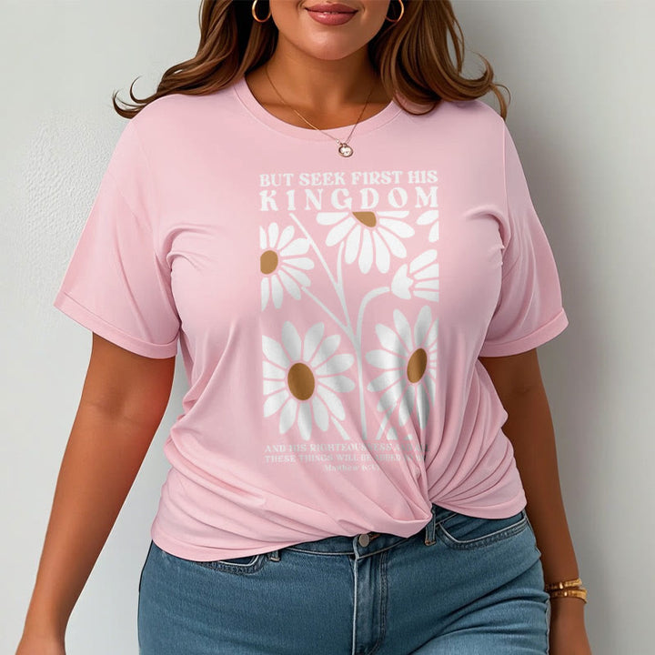 T-shirt à manches courtes fleuri Christianartworkshop avec citation de Matthieu 6:33 : « Cherchez d’abord son royaume ». - image 11