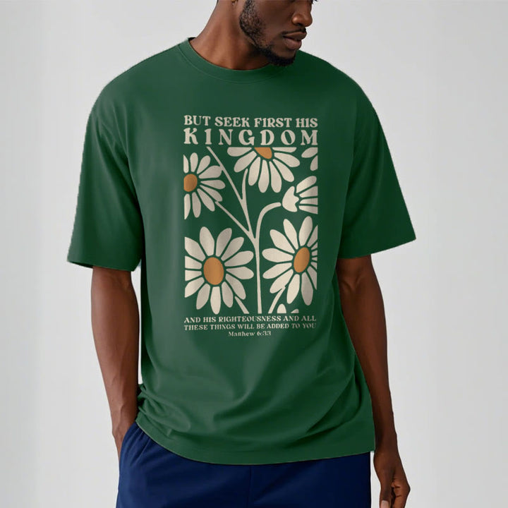 T-shirt à manches courtes fleuri Christianartworkshop avec citation de Matthieu 6:33 : « Cherchez d’abord son royaume ». - image 7