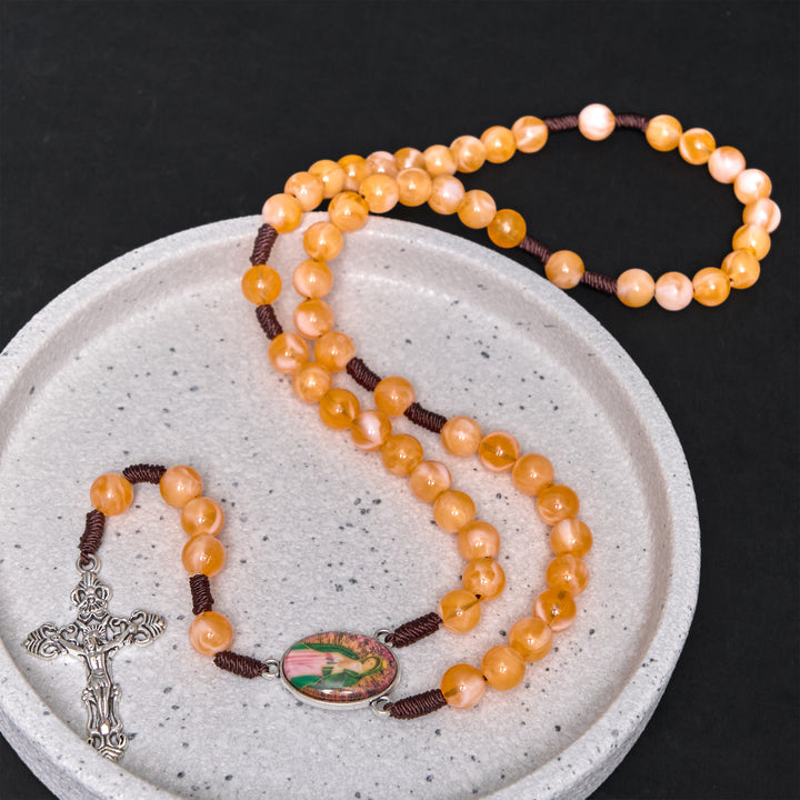 Christianartworkshop Chapelet Notre-Dame de Guadalupe et crucifix de 10 mm de diamètre en cordon de nylon acrylique orange - image 2