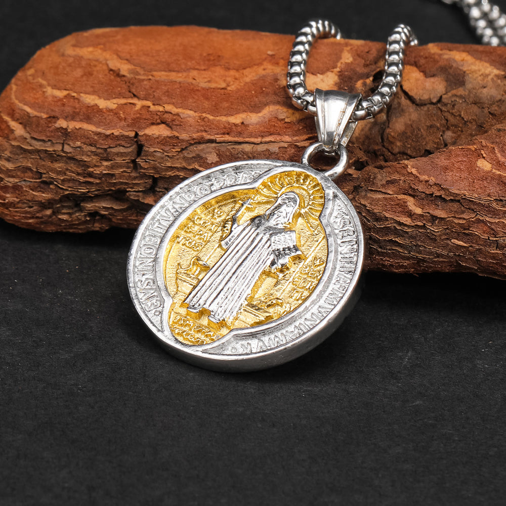 Christianartworkshop Collier pendentif Saint Benoît, symbole de protection sacrée, style rétro classique. - image 1