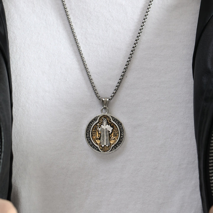 Christianartworkshop Collier pendentif Saint Benoît, symbole de protection sacrée, style rétro classique. - image 6