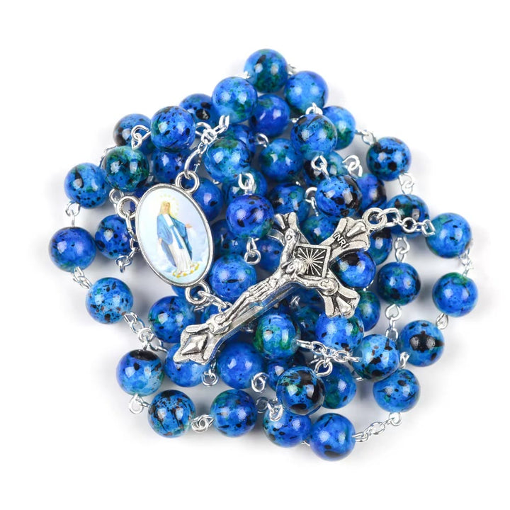 Christianartworkshop Crucifix de l'Assomption de Notre-Dame et du Pardon, en pierre naturelle bleue ronde de 6 mm, avec chaîne en alliage - image 1