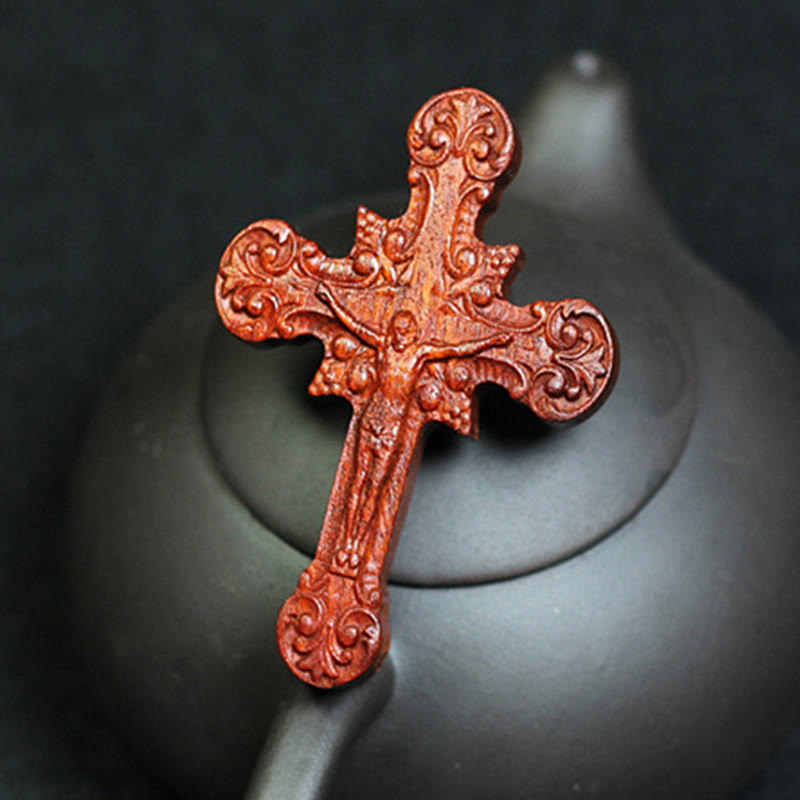 Christianartworkshop Collier pendentif crucifix de style classique en bois de rose avec volutes et ornements sacrés - image 1