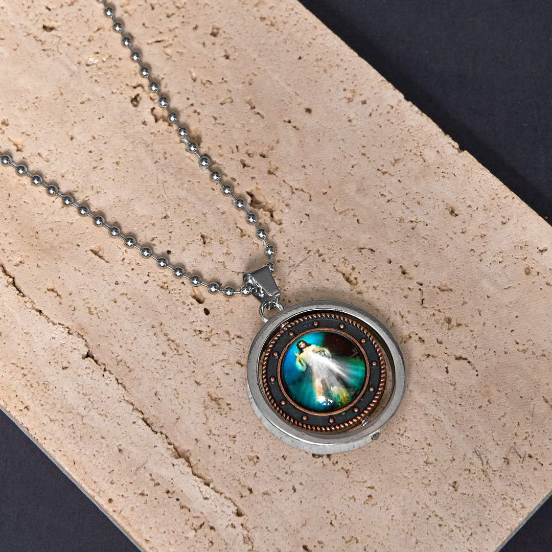 Christianartworkshop Collier pendentif rotatif style rétro avec icône de Jésus, saint Benoît et la Vierge Marie - image 5